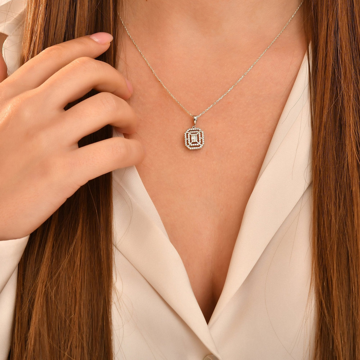 0.35 Carat Baguette Diamond Necklace