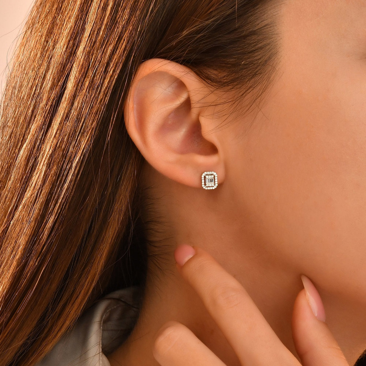 0.27 Carat Baguette Diamond Earrings
