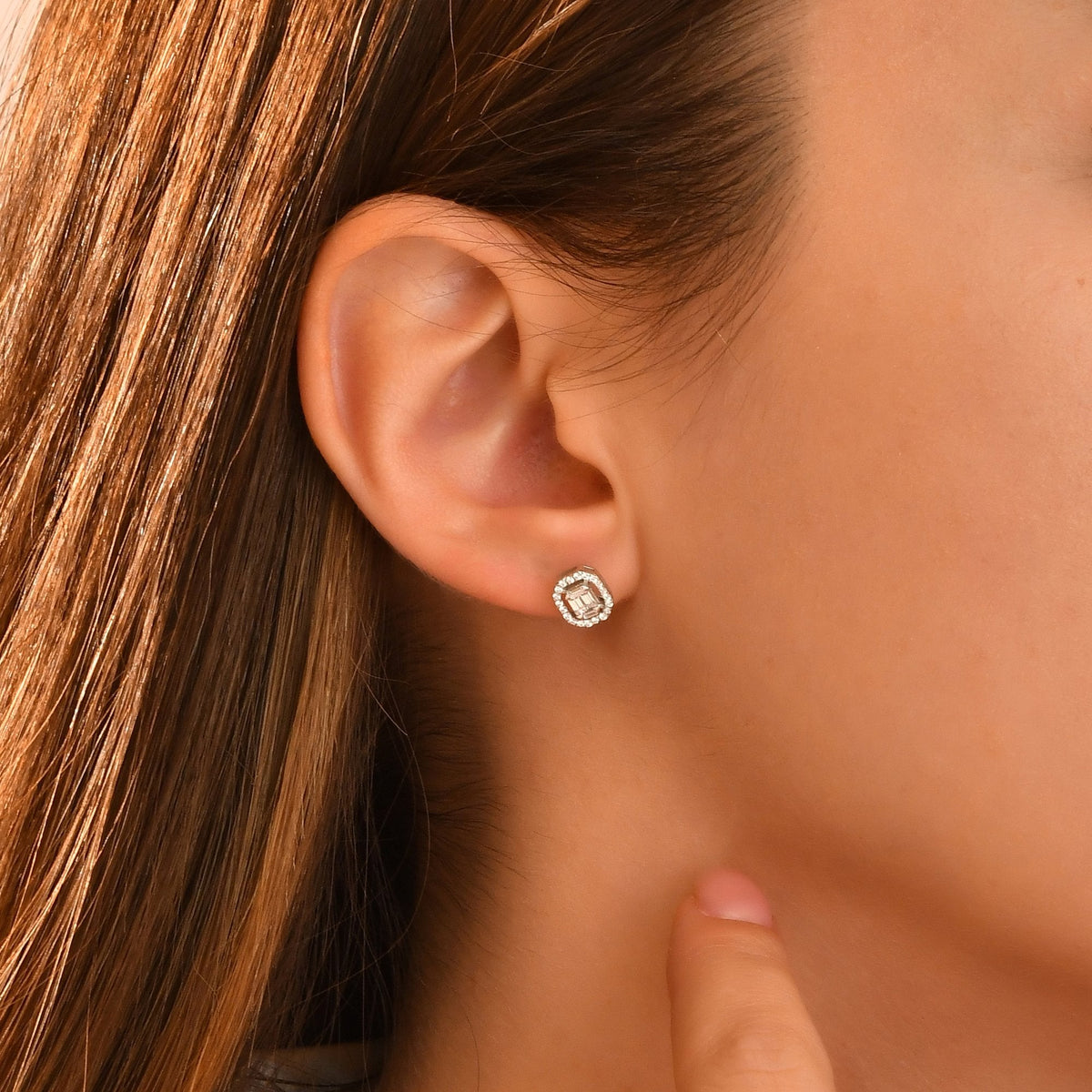 0.34 Carat Baguette Diamond Earrings