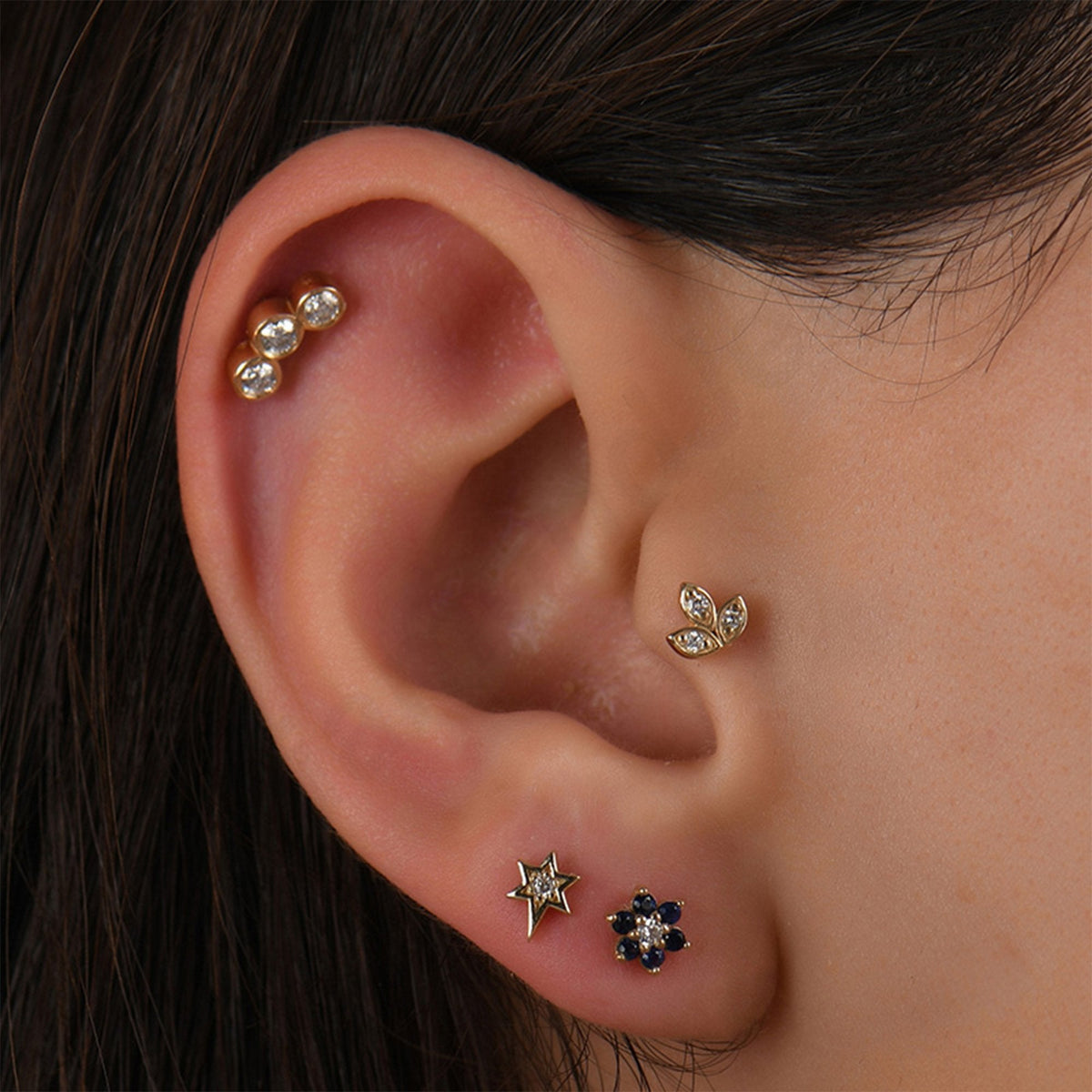 0.15 Carat Three-Stone Diamond Piercing