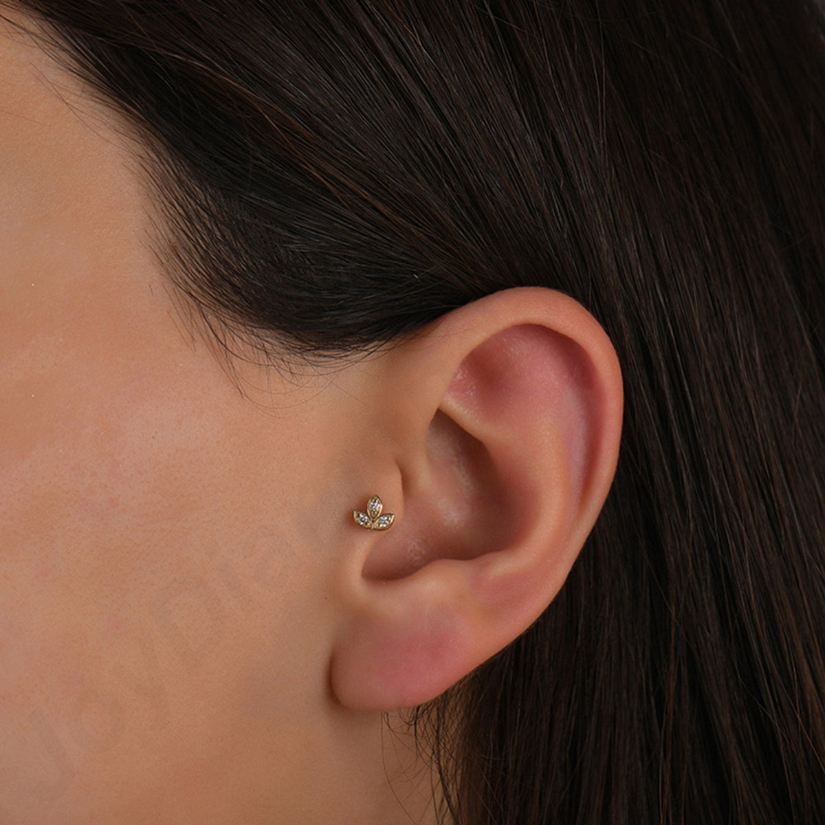 0.03 Carat Three-Leaf Diamond Piercing