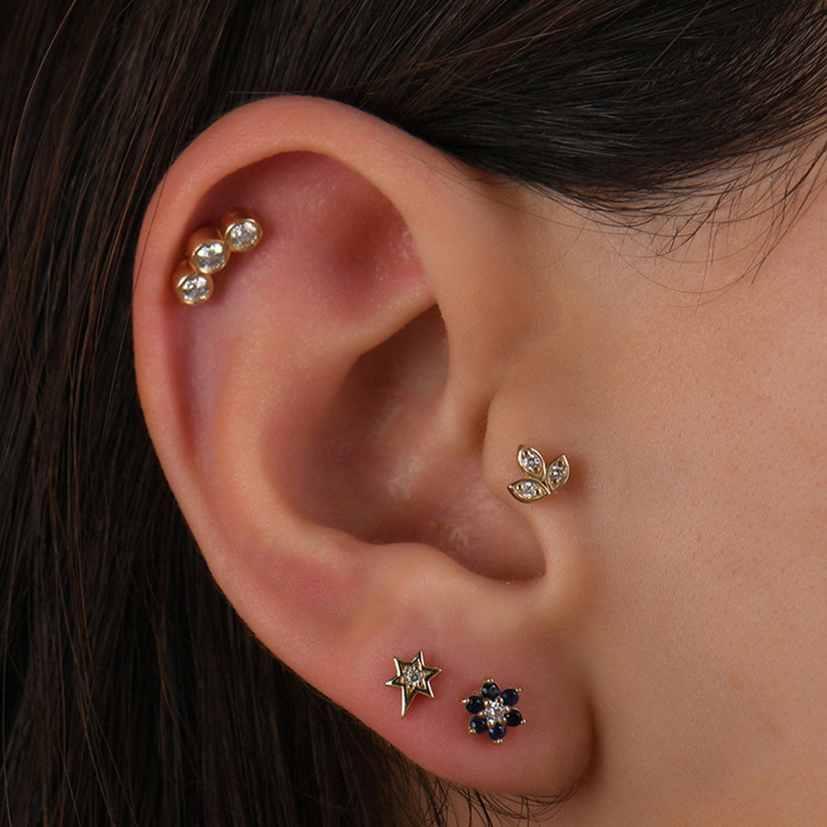0.03 Carat Three-Leaf Diamond Piercing