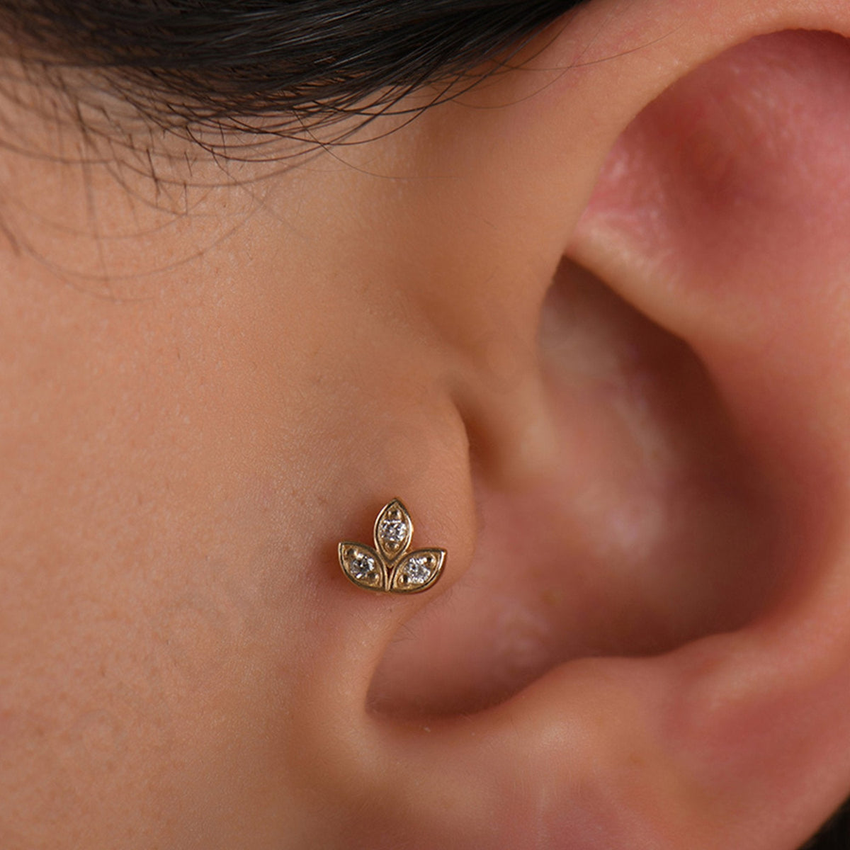 0.03 Carat Three-Leaf Diamond Piercing