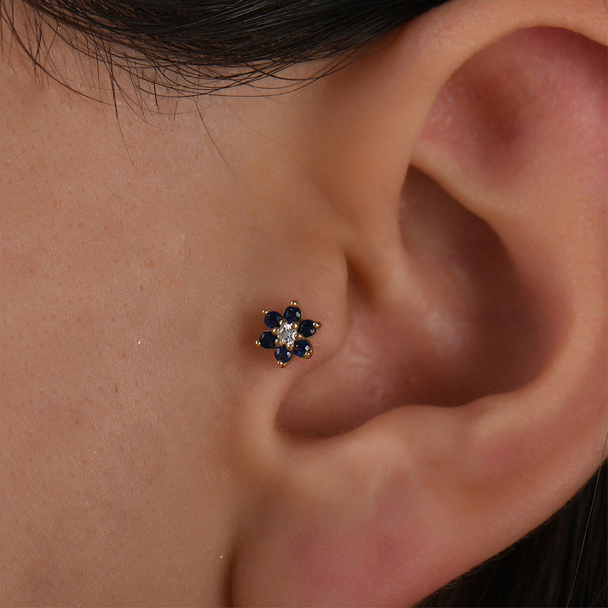 0.08 Carat Sapphire Flower Diamond Piercing