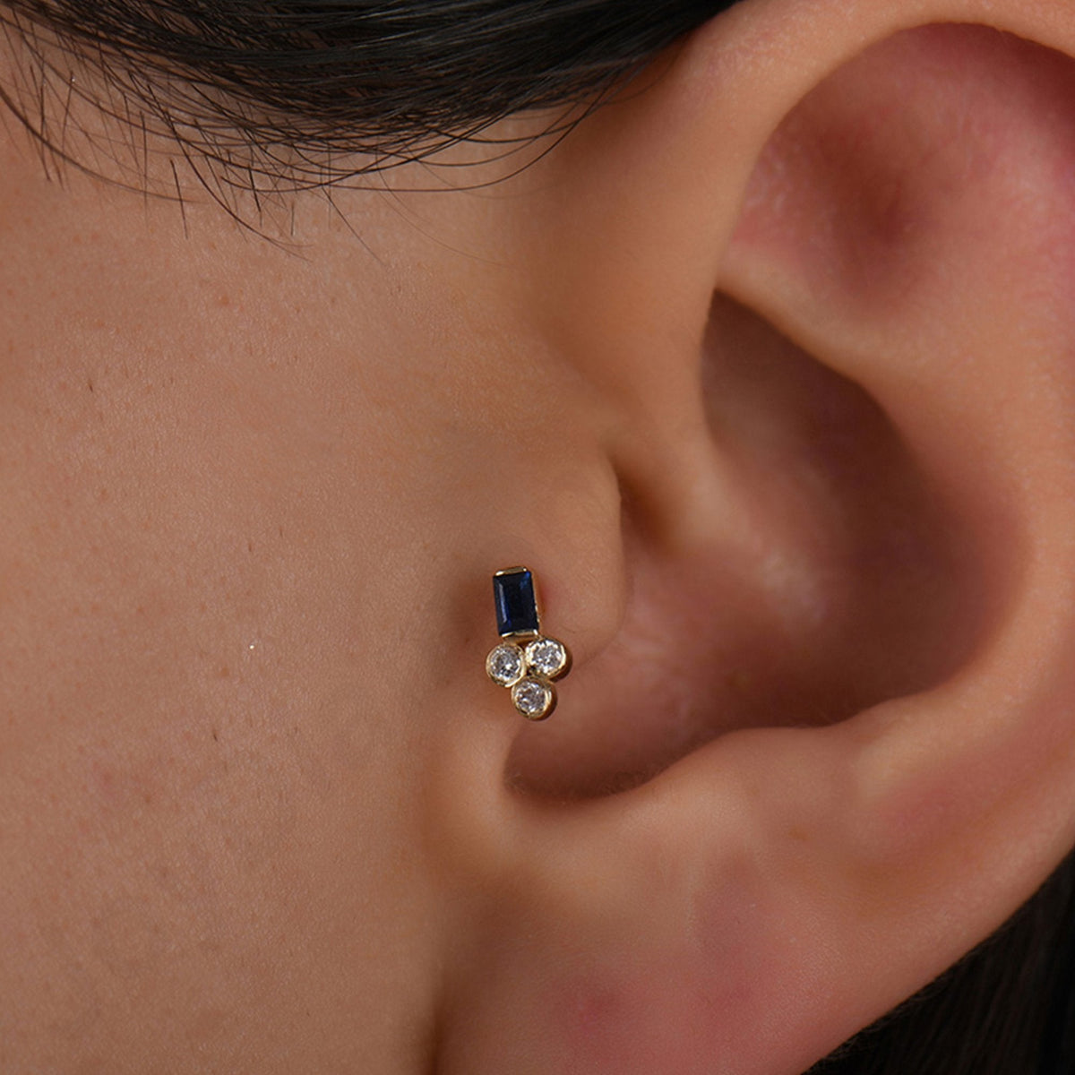 0.09 Carat Sapphire Baguette Diamond Piercing