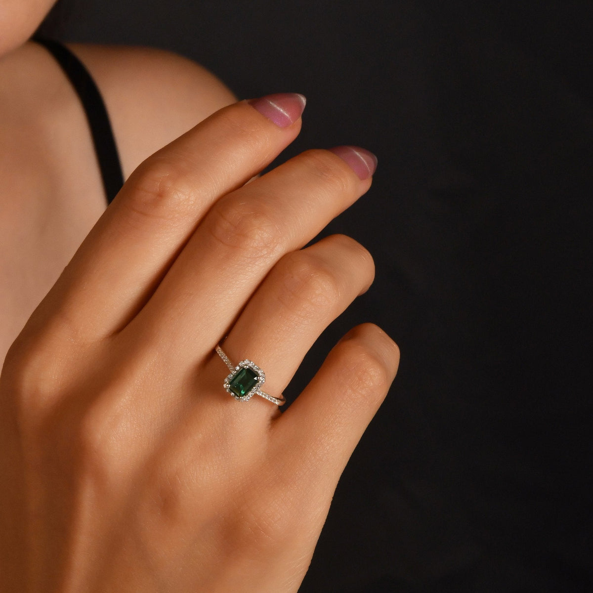 1.05 Carat Baguette Emerald Diamond Ring