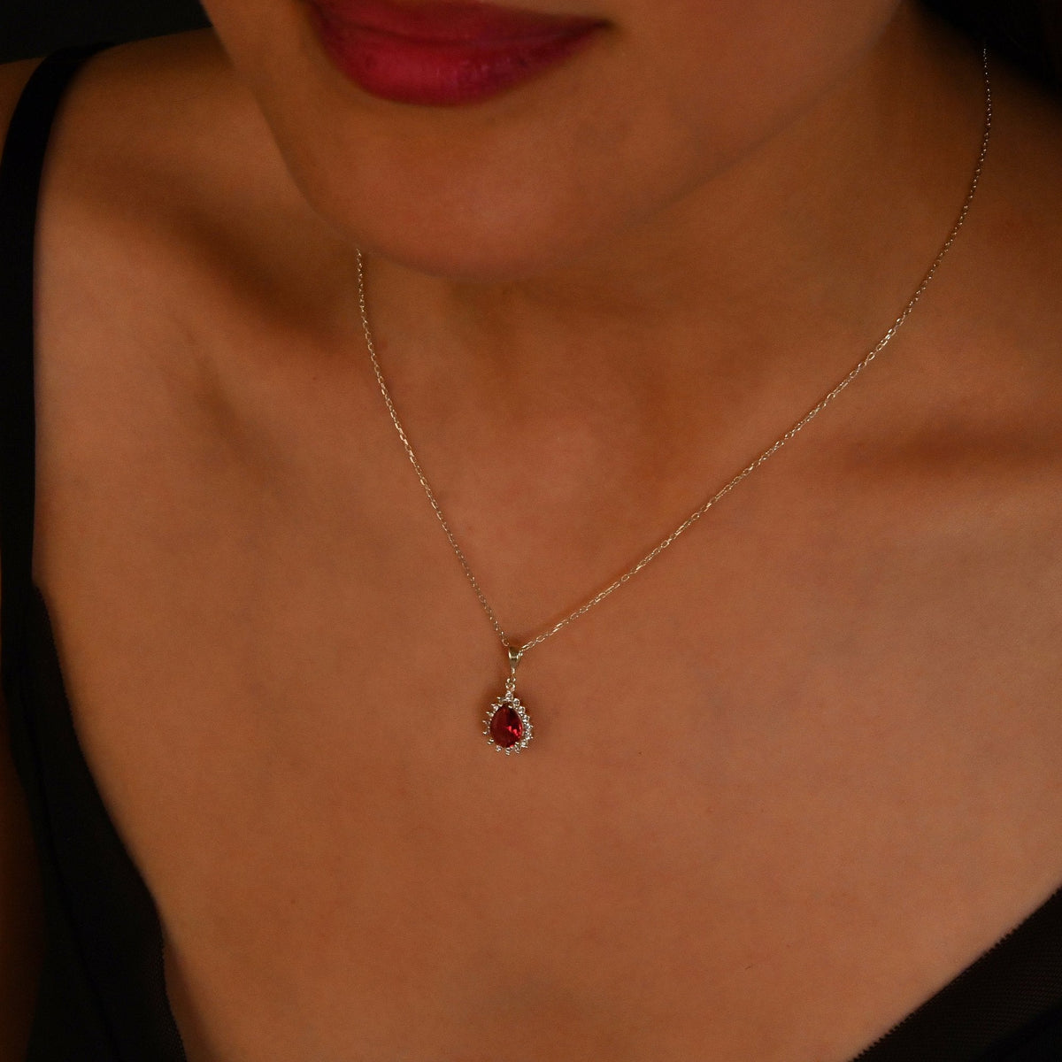 1.70 Carat Pear Sapphire Diamond Necklace