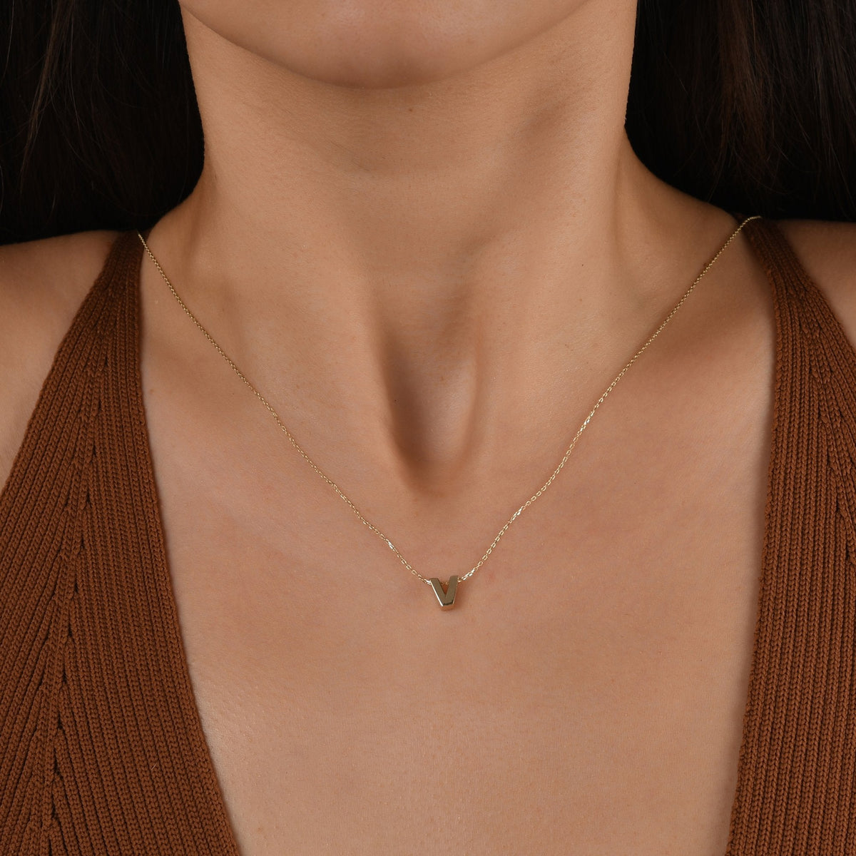 Gold Initial Necklace · Letter V