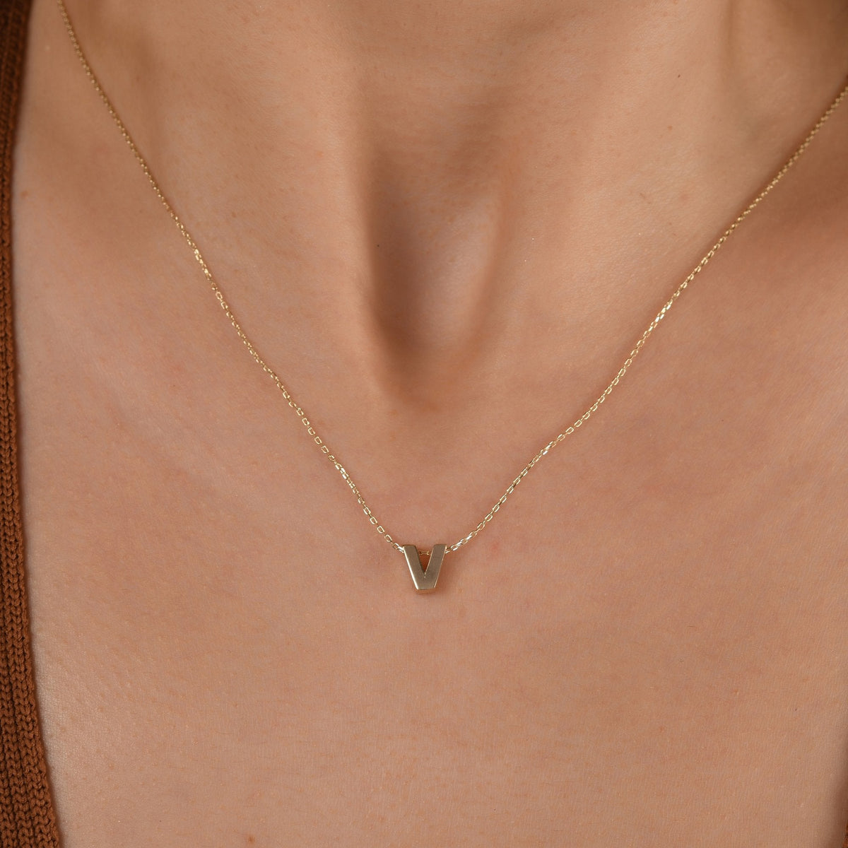 Gold Initial Necklace · Letter V