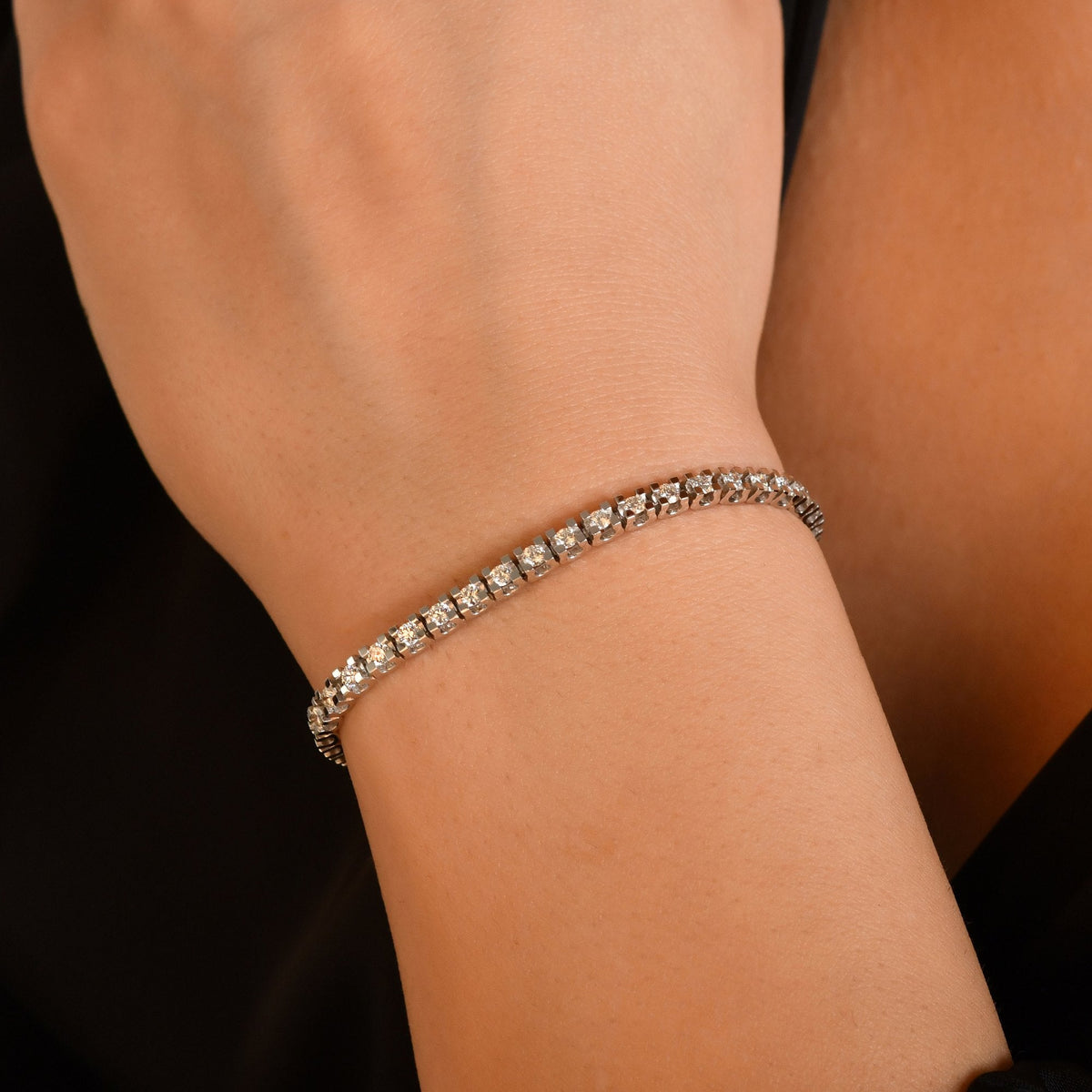Lab-Grown Diamond Tennis Bracelet – Block · On the Wrist