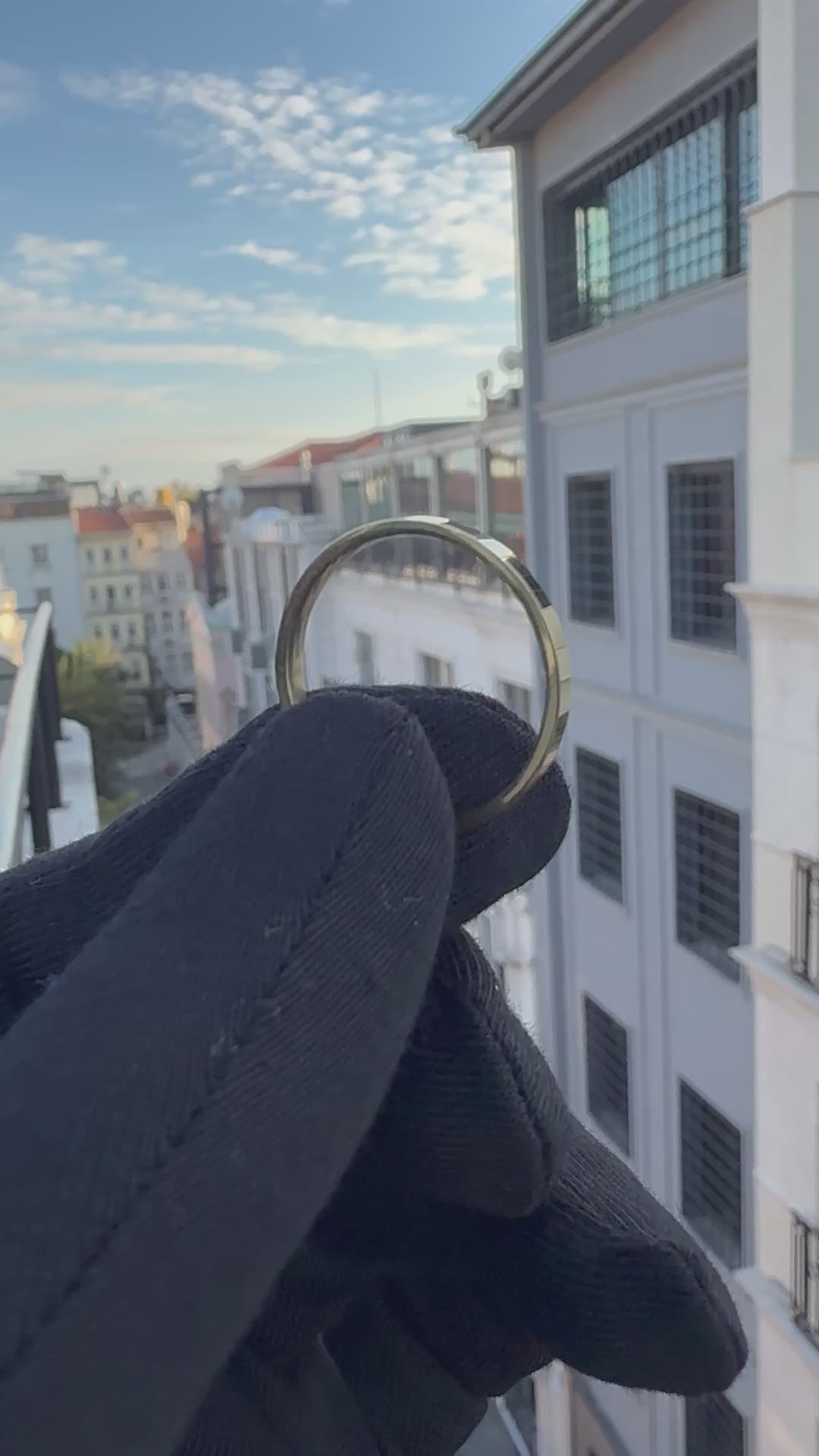 Thin Classic Gold Wedding Band Set