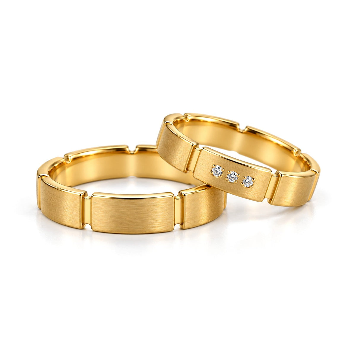 Three-Stone Segmented Lab-Grown Diamond Wedding Band Set · Yellow Gold · Set